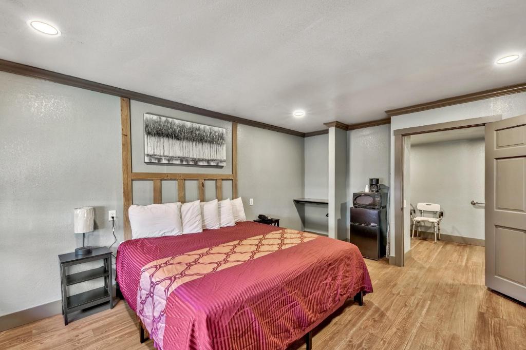 Standard 1 King Bed Non Smoking